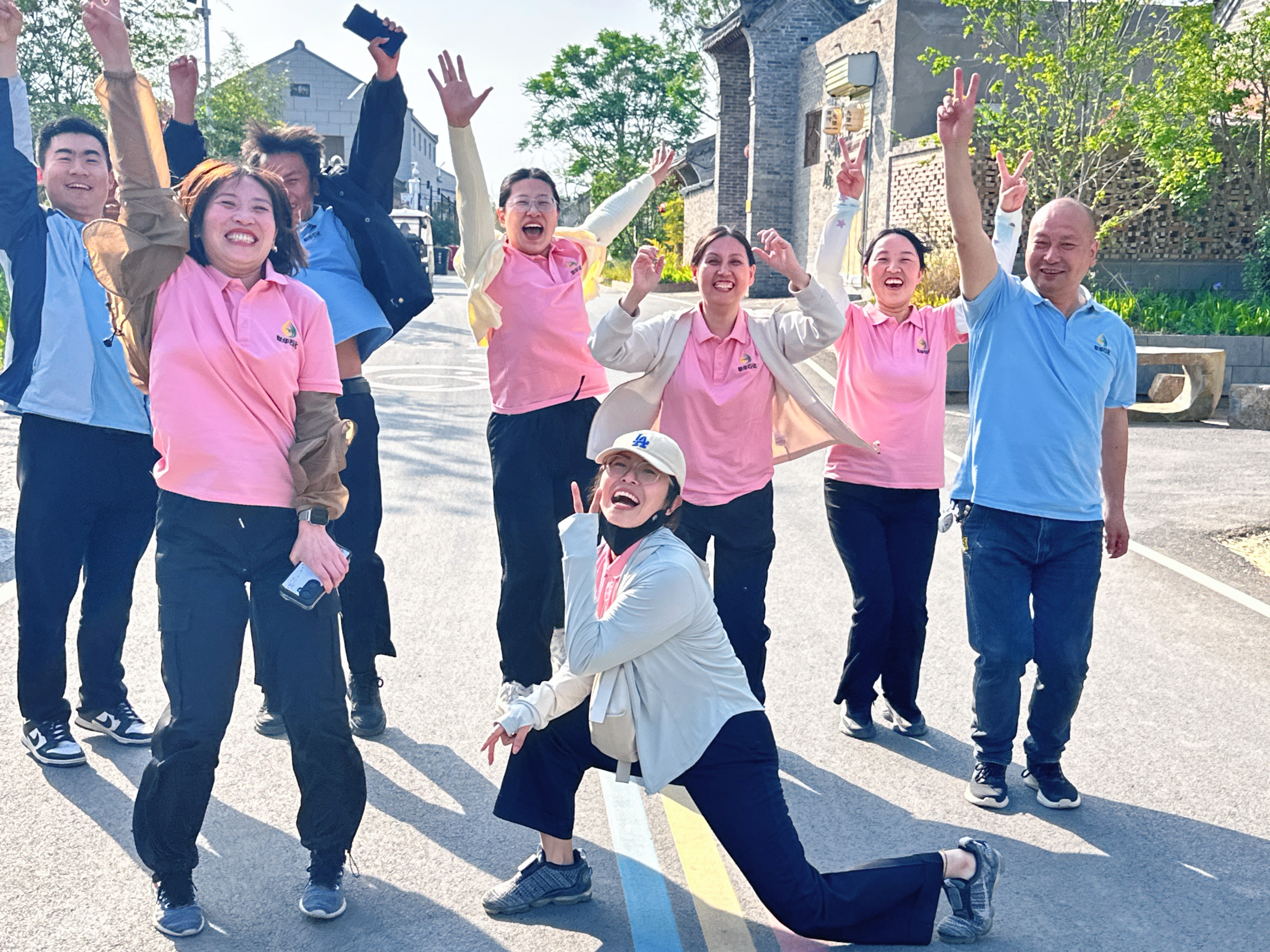 追风拾野，趣满春光，雁鸣湖畔写满我们的热血与温情   ——2025年公司春季团建踏青活动圆满落幕